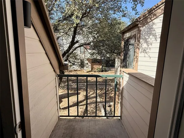 $1,500 | 2300 Bamboo Drive, Unit N208, Arlington, TX 76006