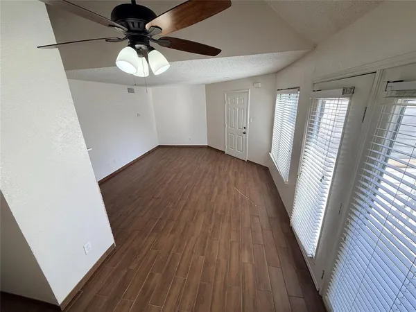$1,500 | 2300 Bamboo Drive, Unit N208, Arlington, TX 76006