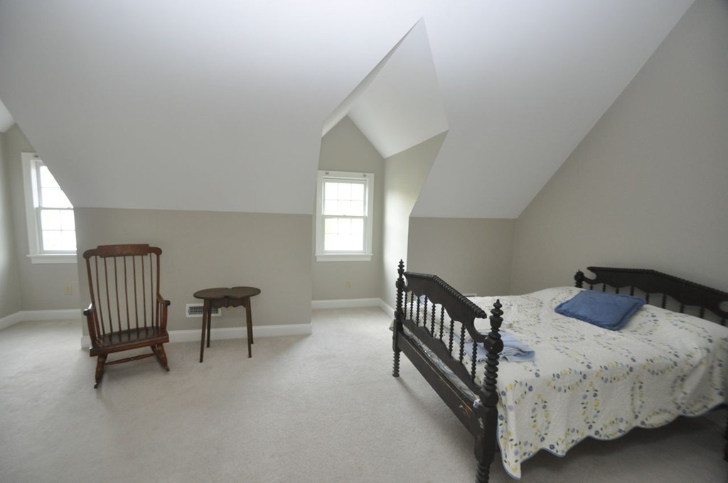 194 R Centre Street Danvers, MA 01923 - Photo 17 of 30
