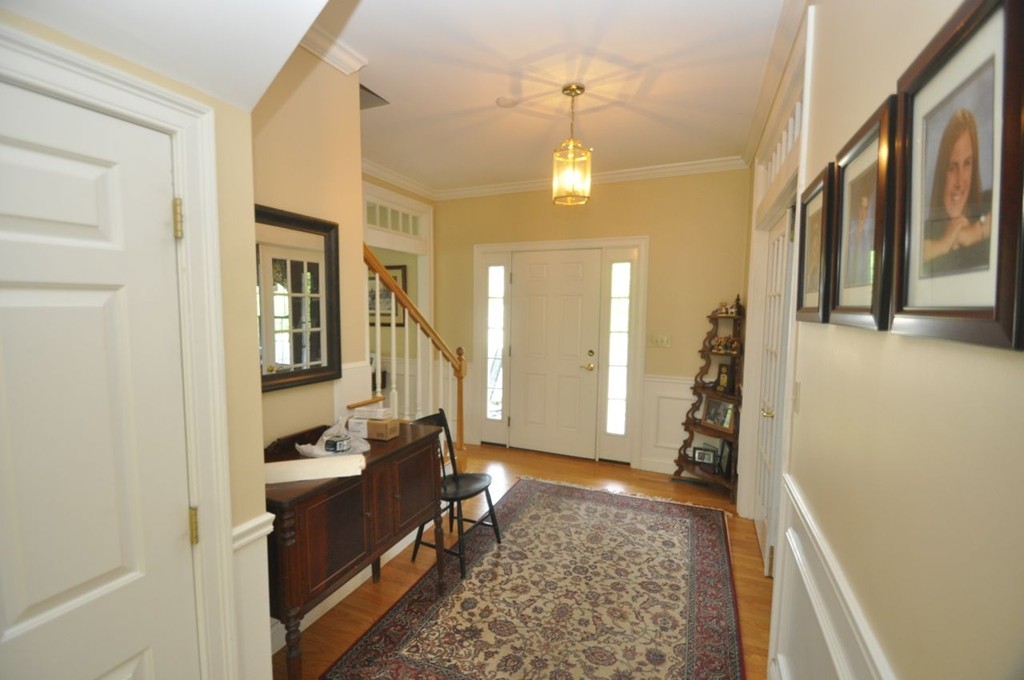 194 R Centre Street Danvers, MA 01923 - Photo 8 of 30
