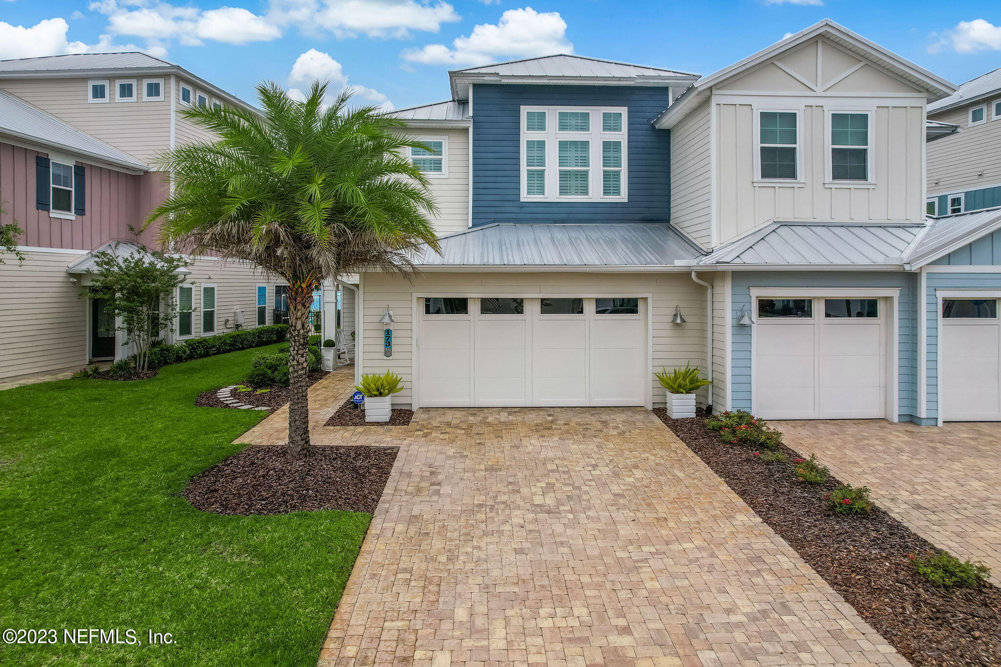 173 Rum Runner Way St. Johns, FL 32259 - Photo 4 of 104 a front view of a house with garden