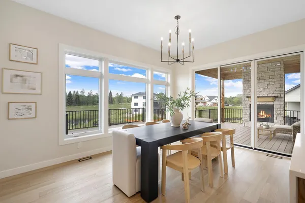 $1,164,500 | 4938 Parkside Circle, Eagan, MN 55123