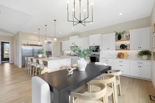$1,164,500 | 4938 Parkside Circle, Eagan, MN 55123