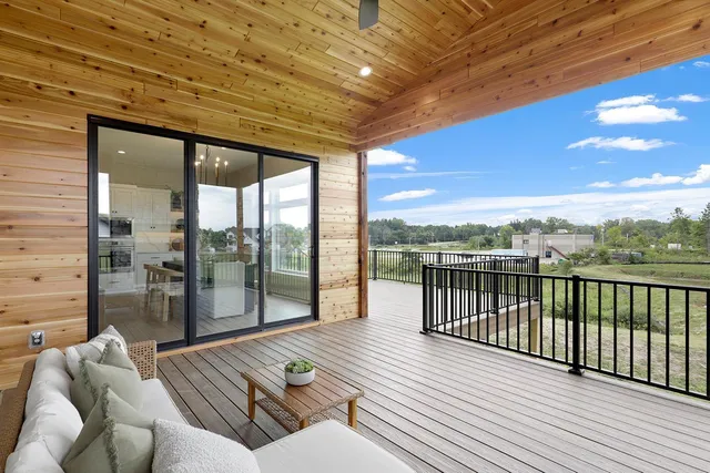 $1,164,500 | 4938 Parkside Circle, Eagan, MN 55123