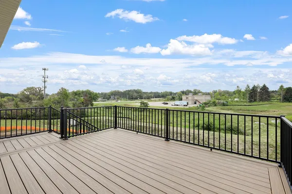 $1,164,500 | 4938 Parkside Circle, Eagan, MN 55123