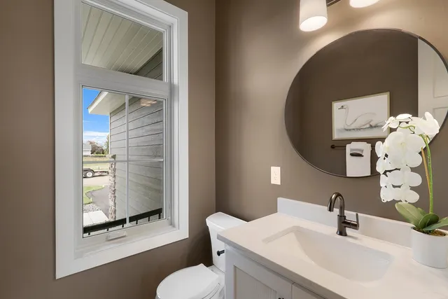 $1,164,500 | 4938 Parkside Circle, Eagan, MN 55123