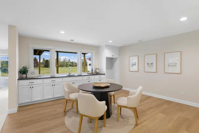 $1,164,500 | 4938 Parkside Circle, Eagan, MN 55123