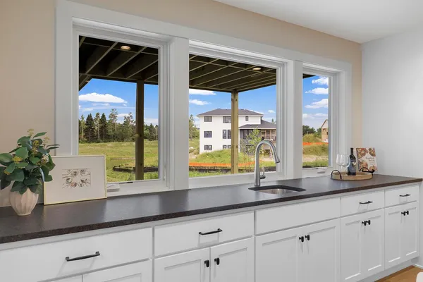$1,164,500 | 4938 Parkside Circle, Eagan, MN 55123
