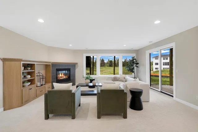 $1,164,500 | 4938 Parkside Circle, Eagan, MN 55123