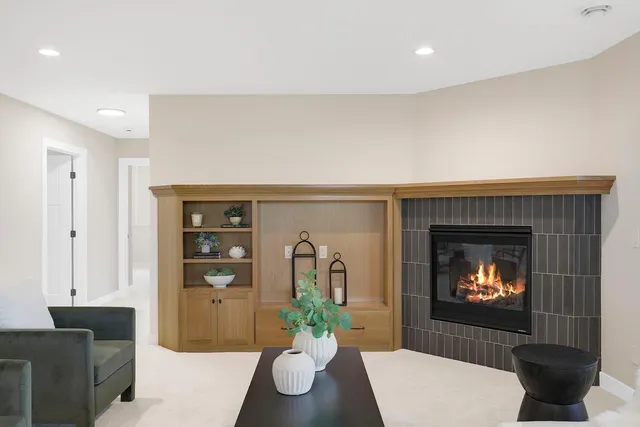 $1,164,500 | 4938 Parkside Circle, Eagan, MN 55123