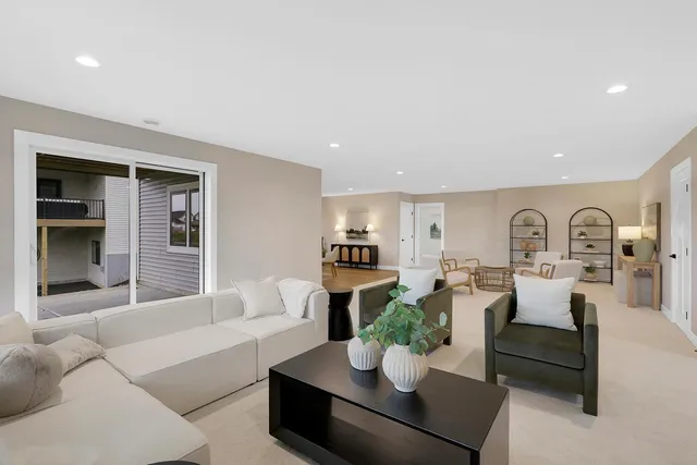 $1,164,500 | 4938 Parkside Circle, Eagan, MN 55123