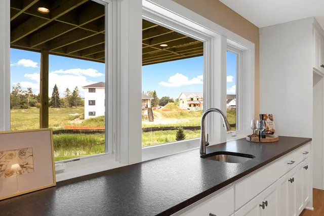 $1,164,500 | 4938 Parkside Circle, Eagan, MN 55123