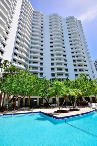 $3,200 | 3300 Northeast 192 Street, Unit 1506, Aventura, FL 33180
