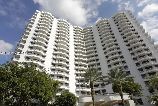 $3,200 | 3300 Northeast 192 Street, Unit 1506, Aventura, FL 33180