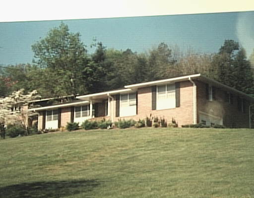 225 Shallowford Road Chattanooga, TN 37411 - Photo 1 of 1 Primary Photo