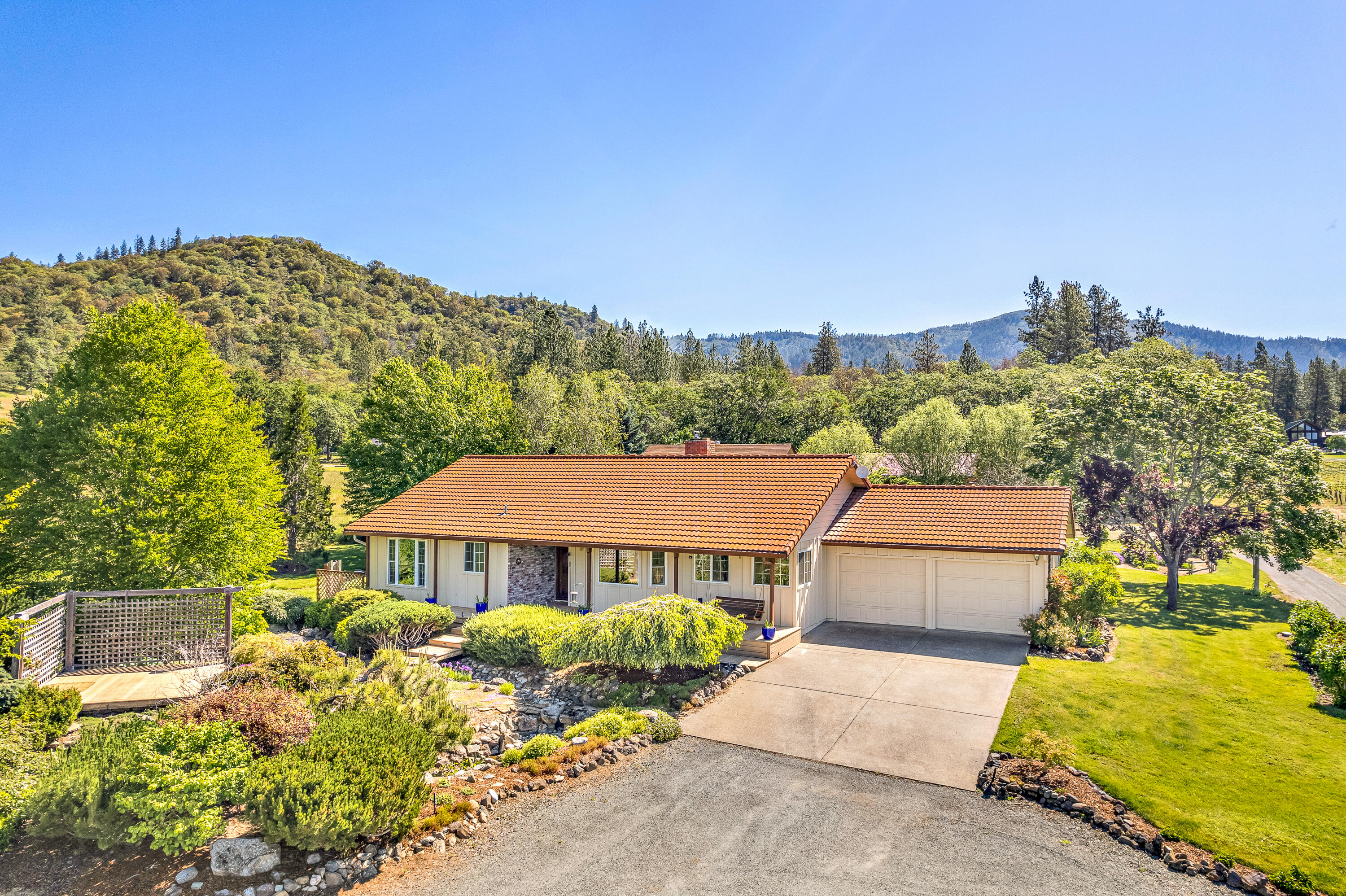 1494 Kubli Road Grants Pass, OR 97527 - Photo 4 of 67 DJI_0911