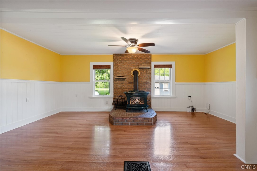 305 Howard Road Volney, NY 13069 - Photo 22 of 49 Livnroom.