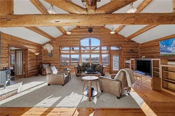 $1,200,000 | 5050 Southwest O Highway, Trimble, MO 64492
