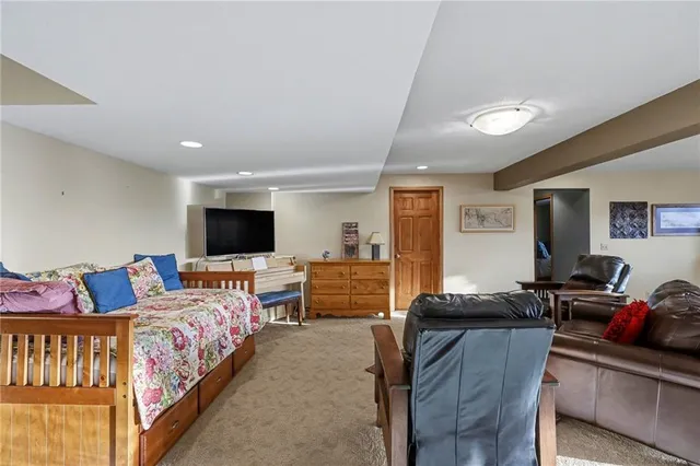 $1,300,000 | 5050 Southwest O Highway, Trimble, MO 64492