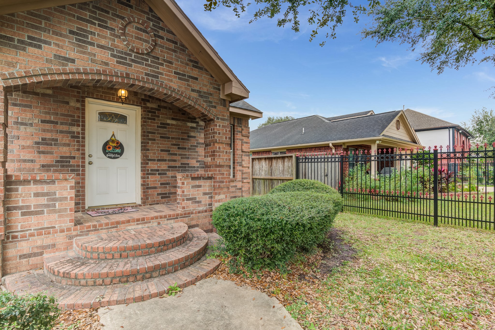 8123 Tareyton Lane Houston, TX 77075 - Photo 5 of 27 a view of a house with a yard