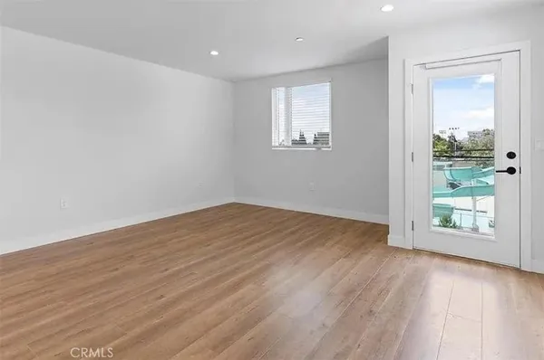 $4,700 | 6417 1/2 Lexington Avenue, Los Angeles, CA 90038