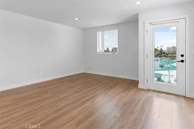 $5,250 | 6417 1/2 Lexington Avenue, Los Angeles, CA 90038