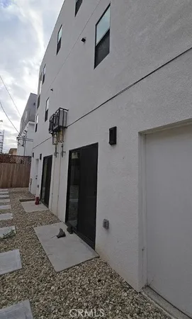 $4,700 | 6417 1/2 Lexington Avenue, Los Angeles, CA 90038