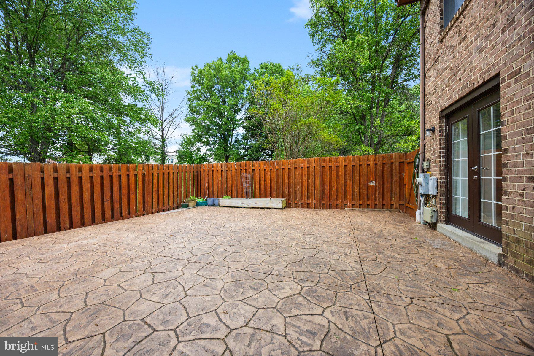 5358 Eliots Oak Road Columbia, MD 21044 - Photo 37 of 38 Private with fence