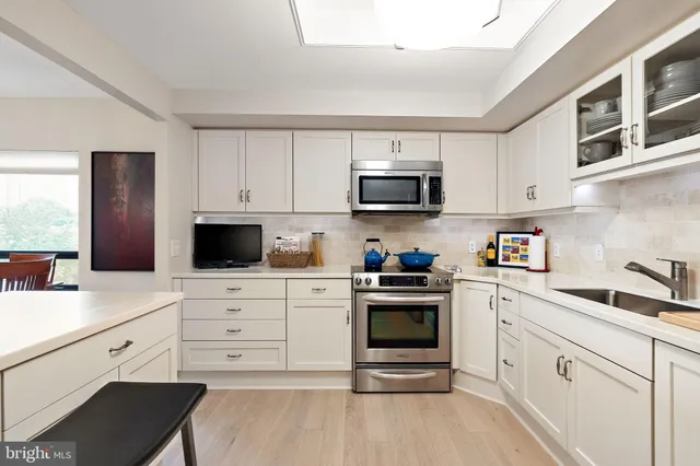 $325,000 | 1100 Lovering Avenue, Unit 514, Wilmington, DE 19806