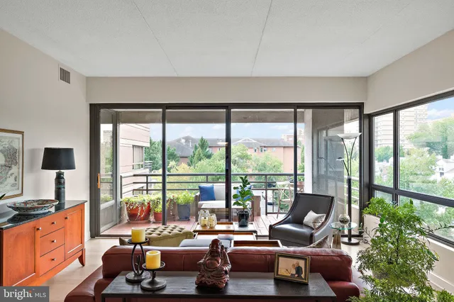 $325,000 | 1100 Lovering Avenue, Unit 514, Wilmington, DE 19806