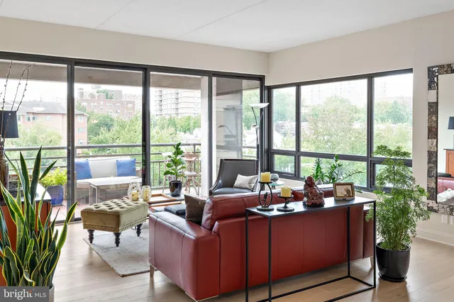 $325,000 | 1100 Lovering Avenue, Unit 514, Wilmington, DE 19806