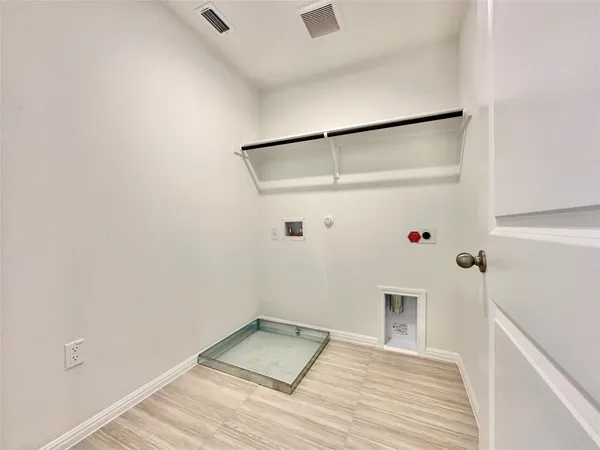 $329,999 | 337 Porter Country Parkway, Buda, TX 78610