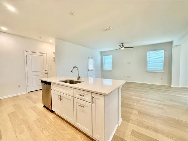 $329,999 | 337 Porter Country Parkway, Buda, TX 78610