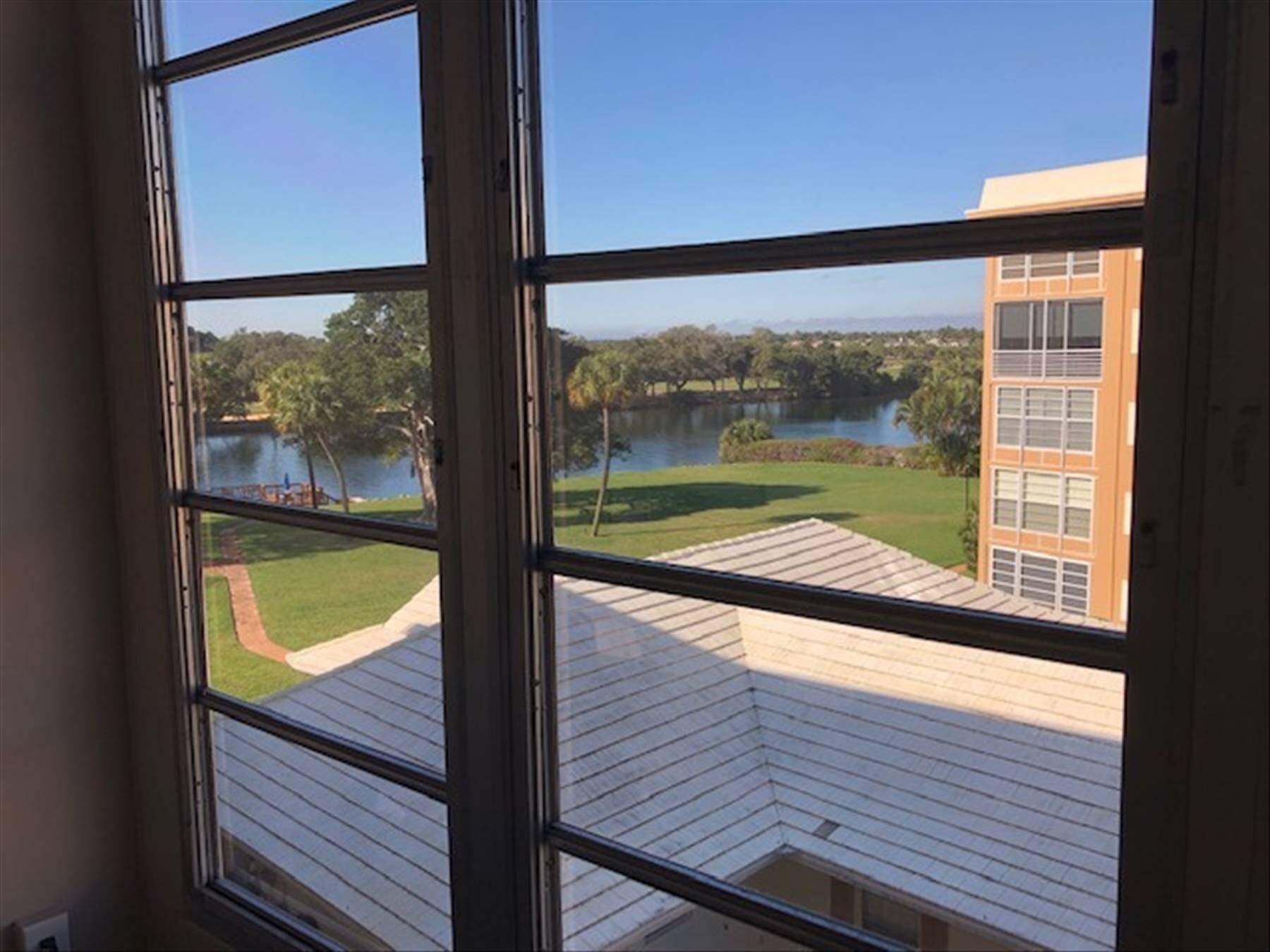 304 Golfview Road, Unit 404 North Palm Beach, FL 33408 - Photo 6 of 21 17674178-6