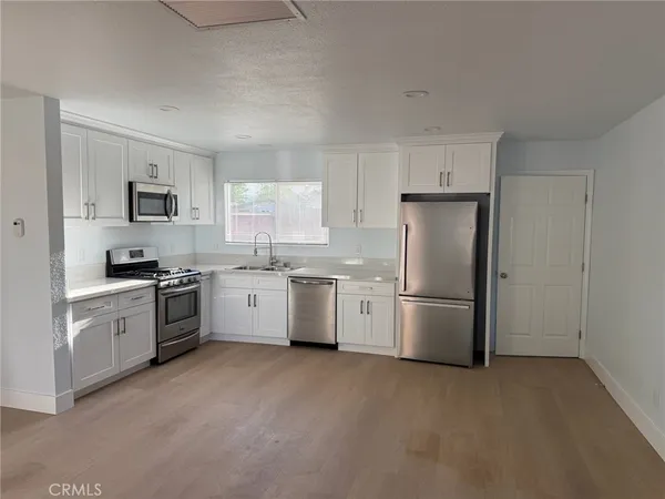 $3,200 | 38527 Pond Avenue, Palmdale, CA 93550