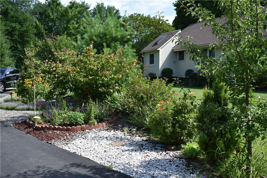 167 Miller Road Rochester, PA 15074 - Photo 4 of 25