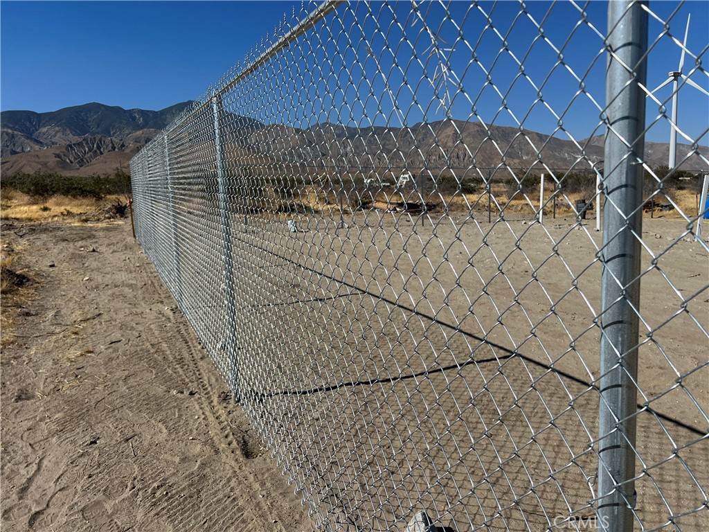 2 Ben Cabazon, CA 92230 - Photo 6 of 8 a view of a backyard