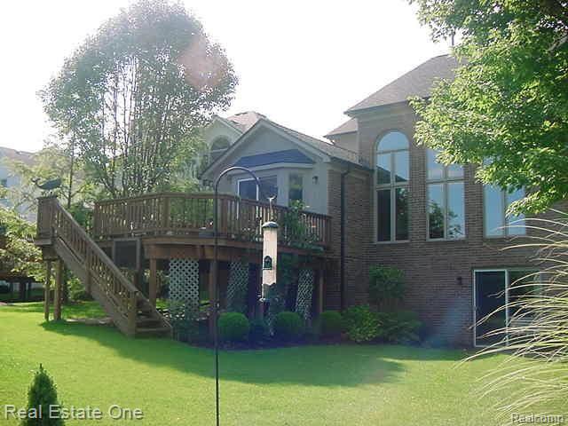 1016 River Mist Drive Rochester, MI 48307 - Photo 24 of 25 Back Of House
