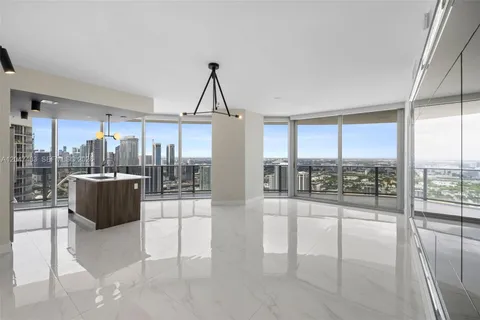 $1,000,000 | 488 Northeast 18th Street, Unit 4900, Miami, FL 33132
