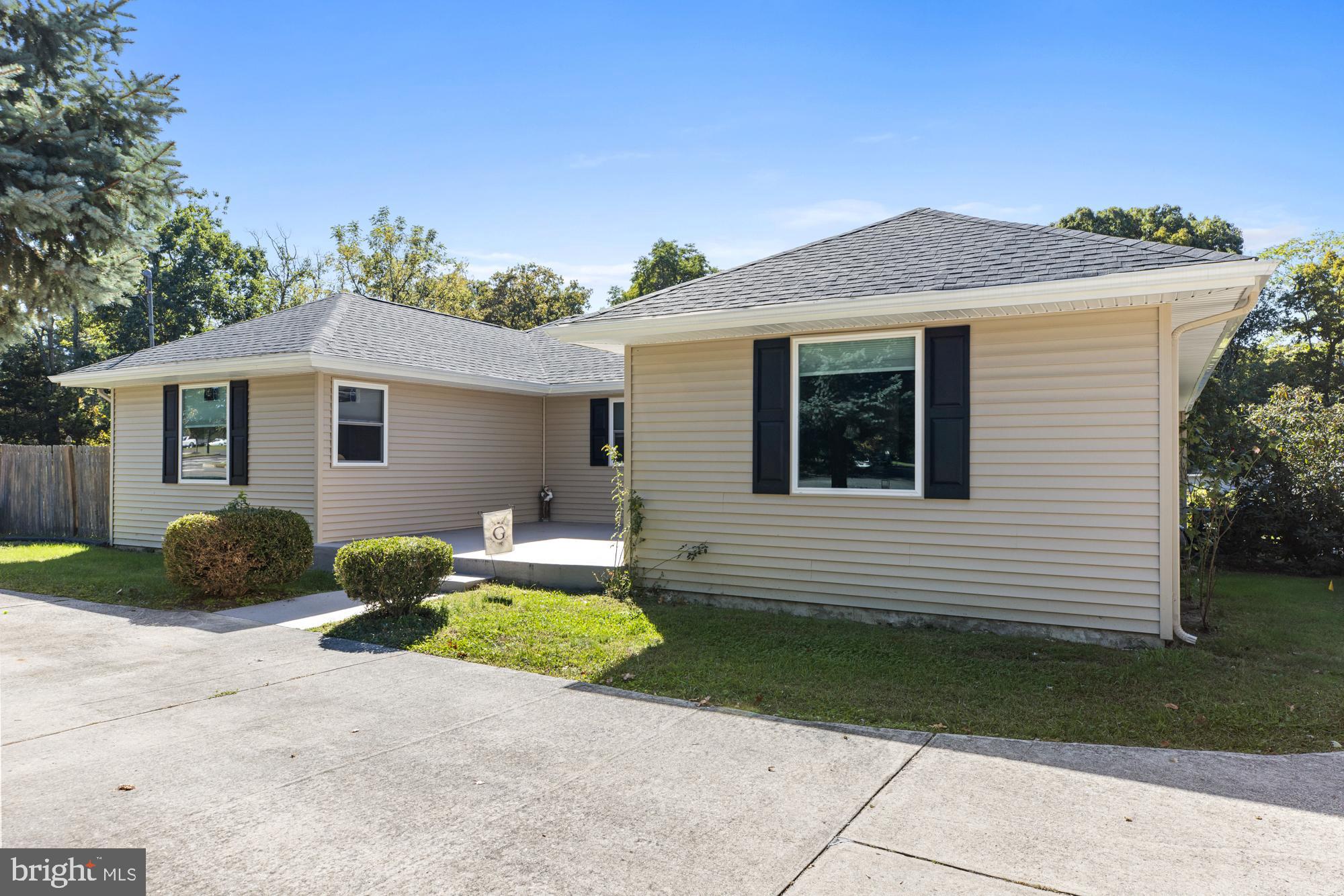 459 Egg Harbor Road Sewell, NJ 08080 - Photo 3 of 32