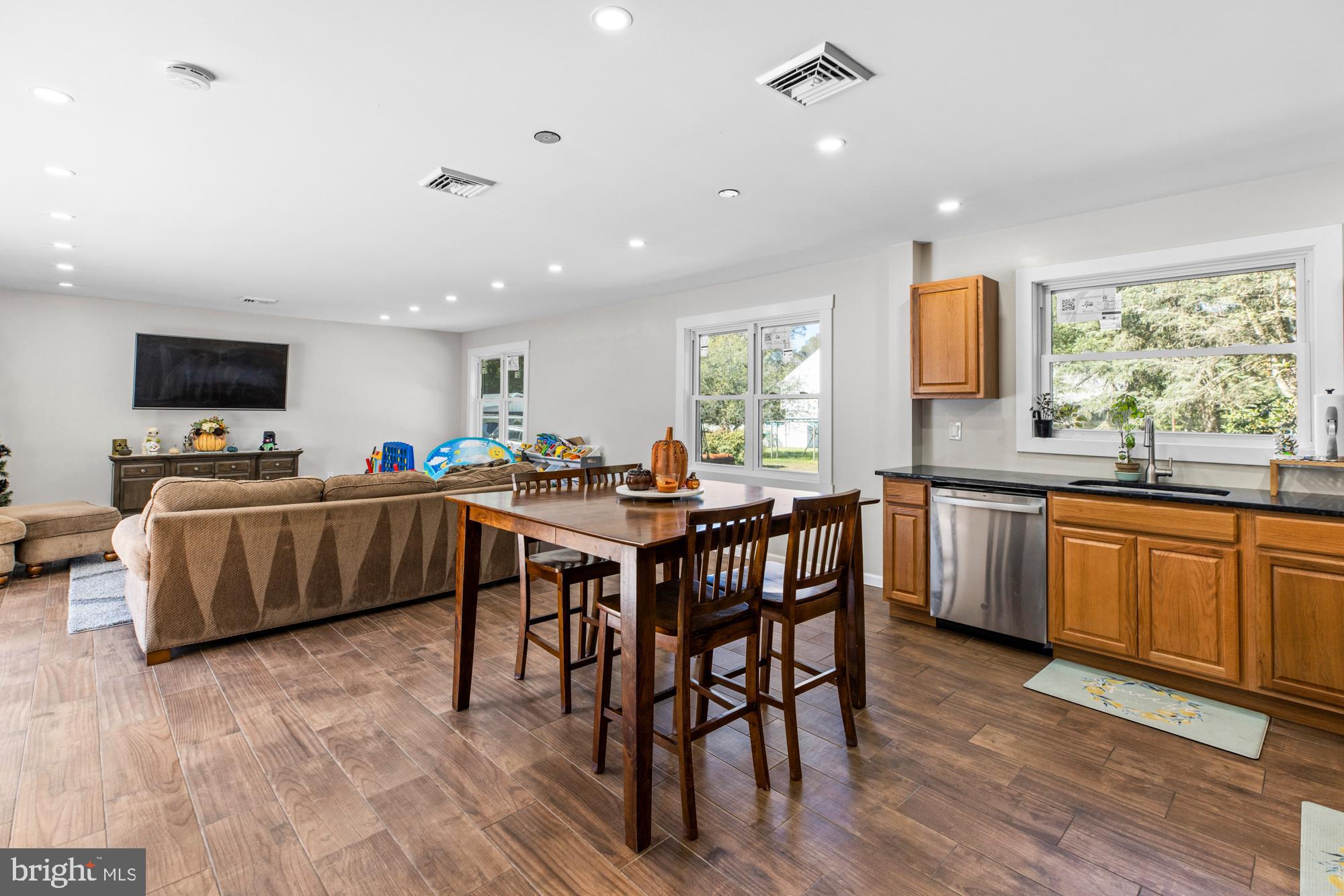 459 Egg Harbor Road Sewell, NJ 08080 - Photo 10 of 32