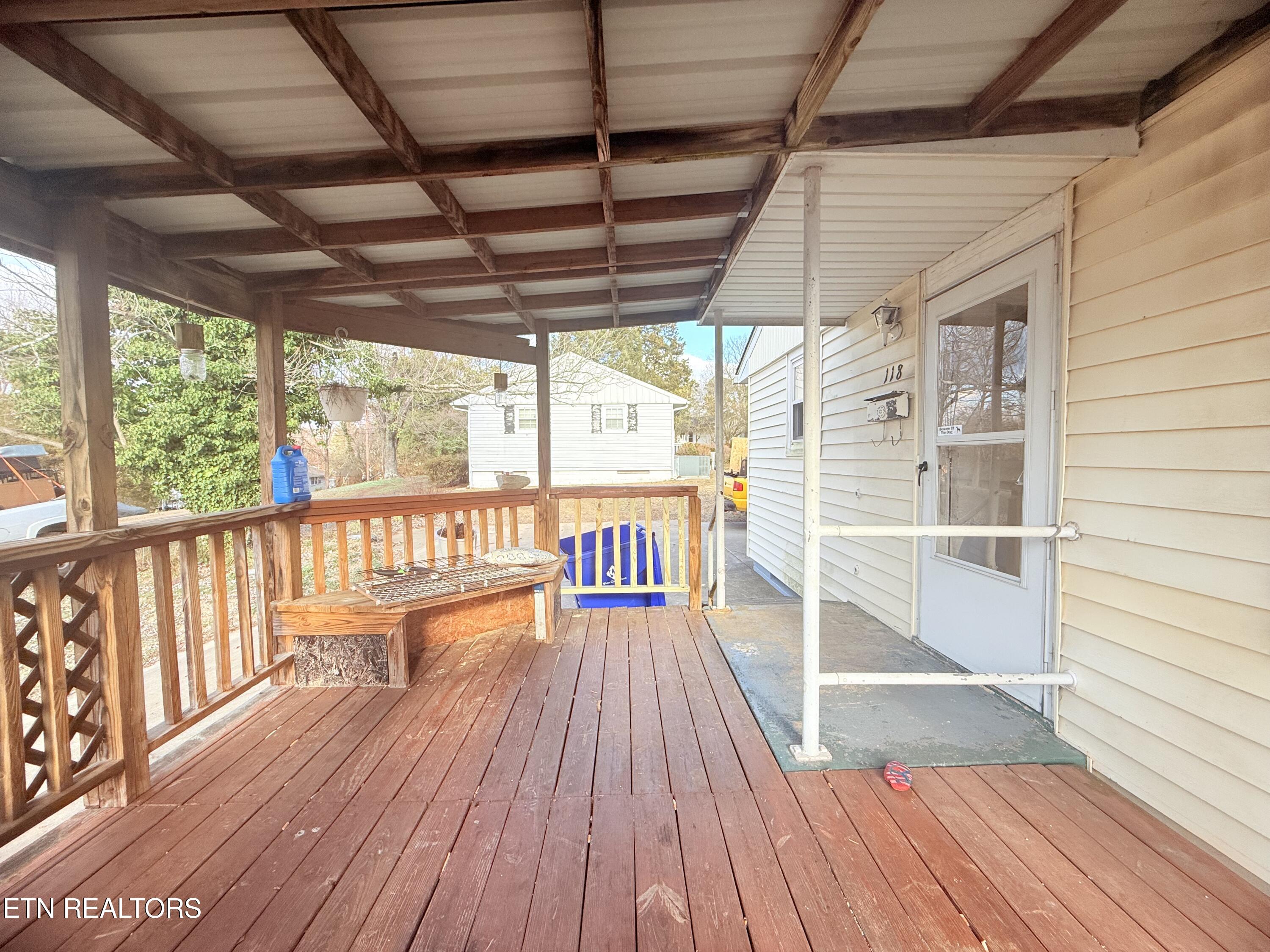 118 Potomac Circle Oak Ridge, TN 37830 - Photo 3 of 26 Front Porch Cutali Group