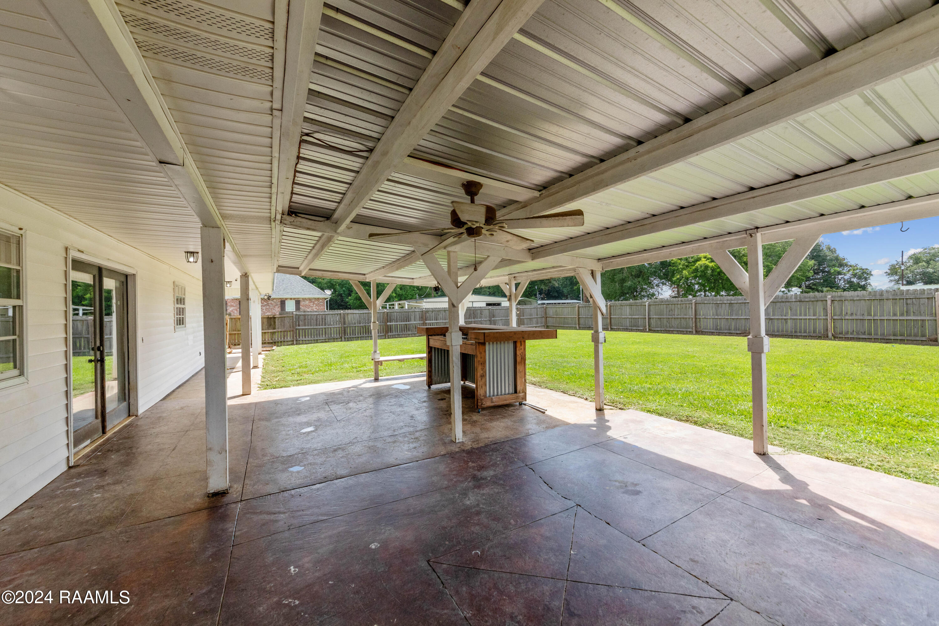 1315 Captain Cade Road New Iberia, LA 70560 - Photo 20 of 35 1315CaptainCade-14