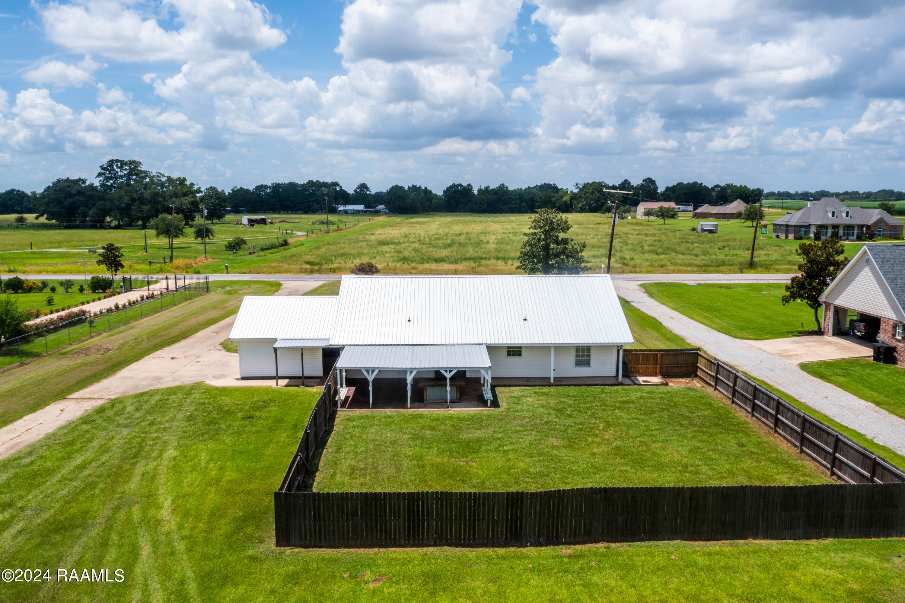 1315 Captain Cade Road New Iberia, LA 70560 - Photo 22 of 35 1315CaptainCade-9