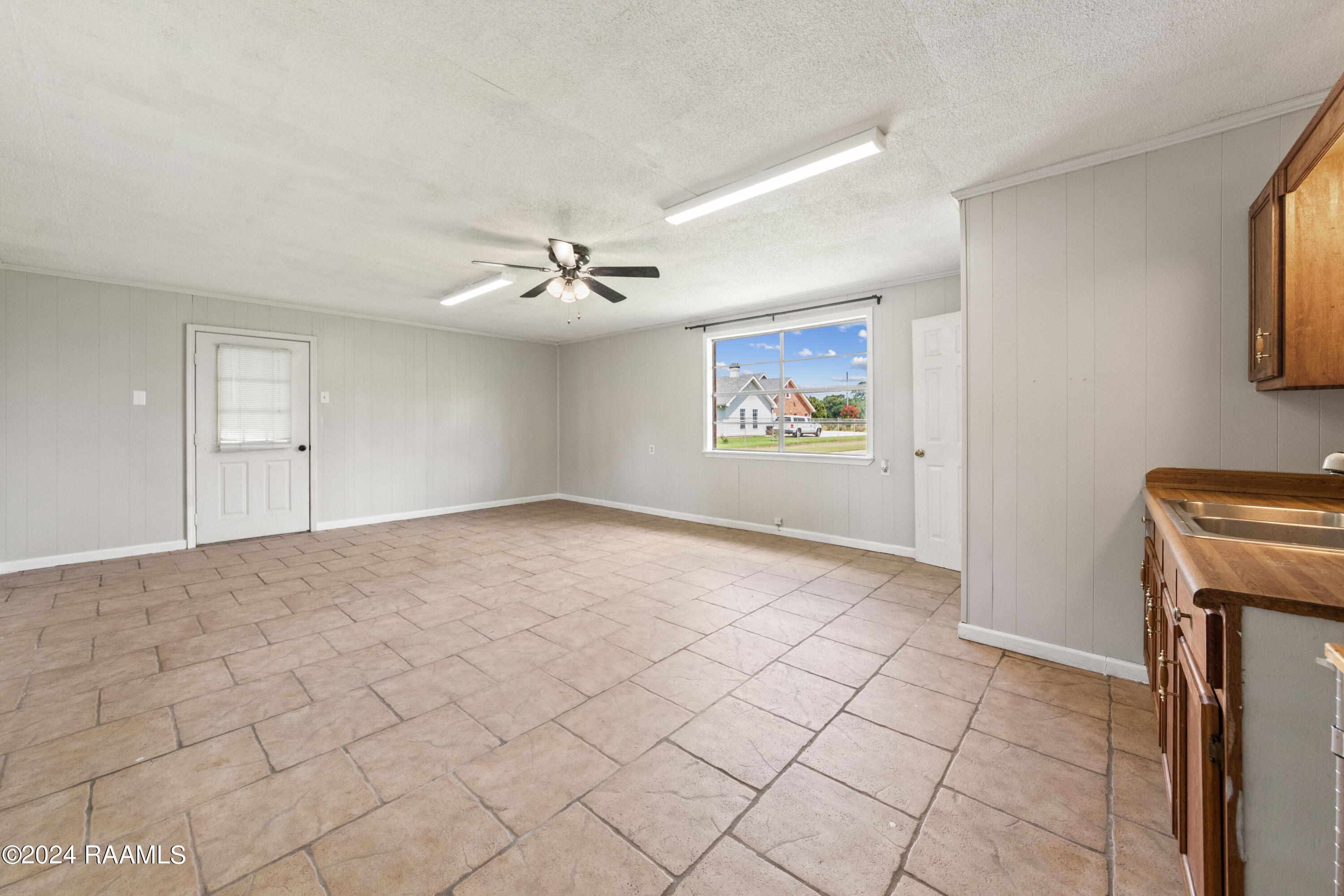 1315 Captain Cade Road New Iberia, LA 70560 - Photo 25 of 35 1315CaptainCade-28