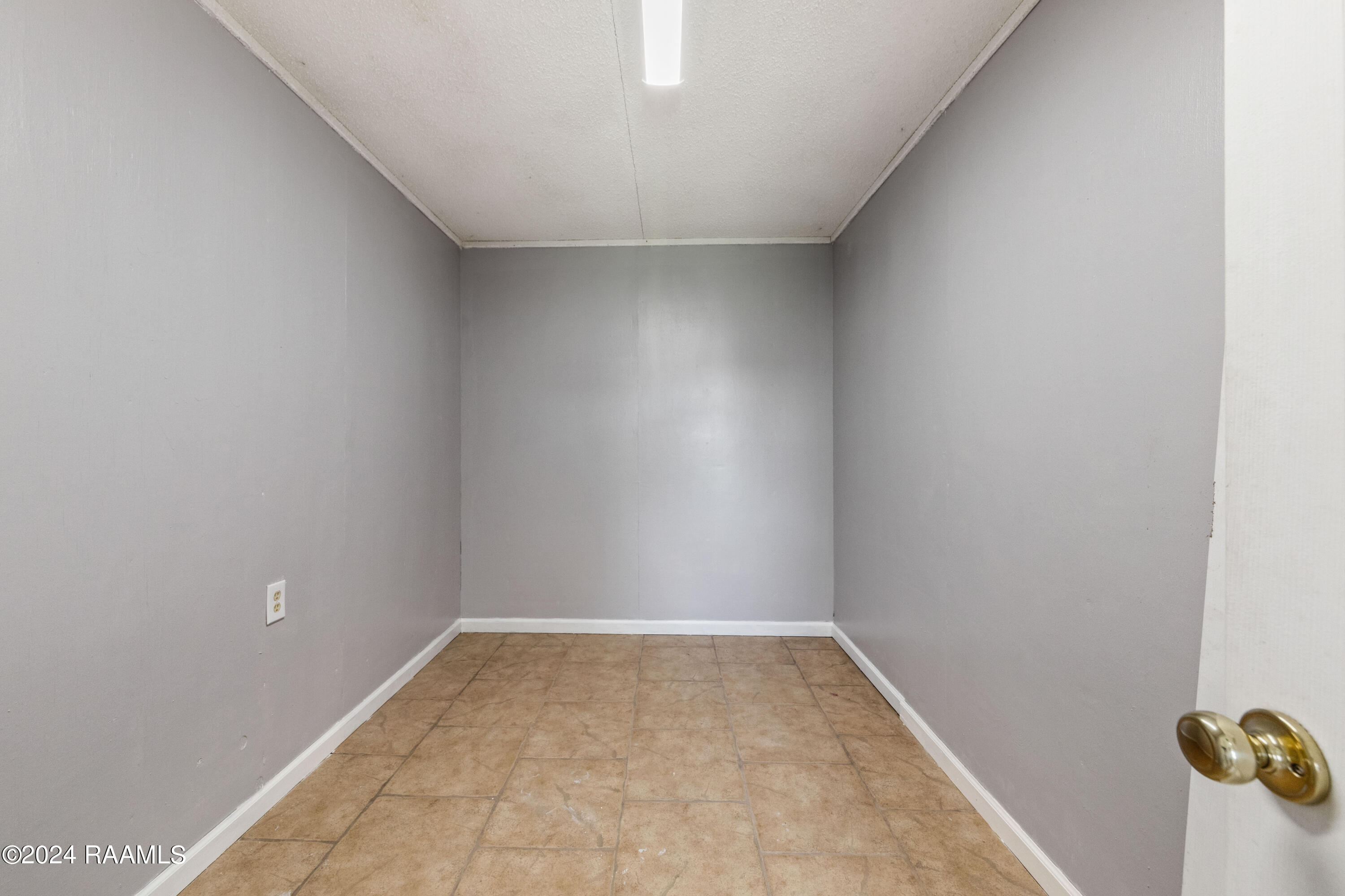 1315 Captain Cade Road New Iberia, LA 70560 - Photo 28 of 35 1315CaptainCade-34