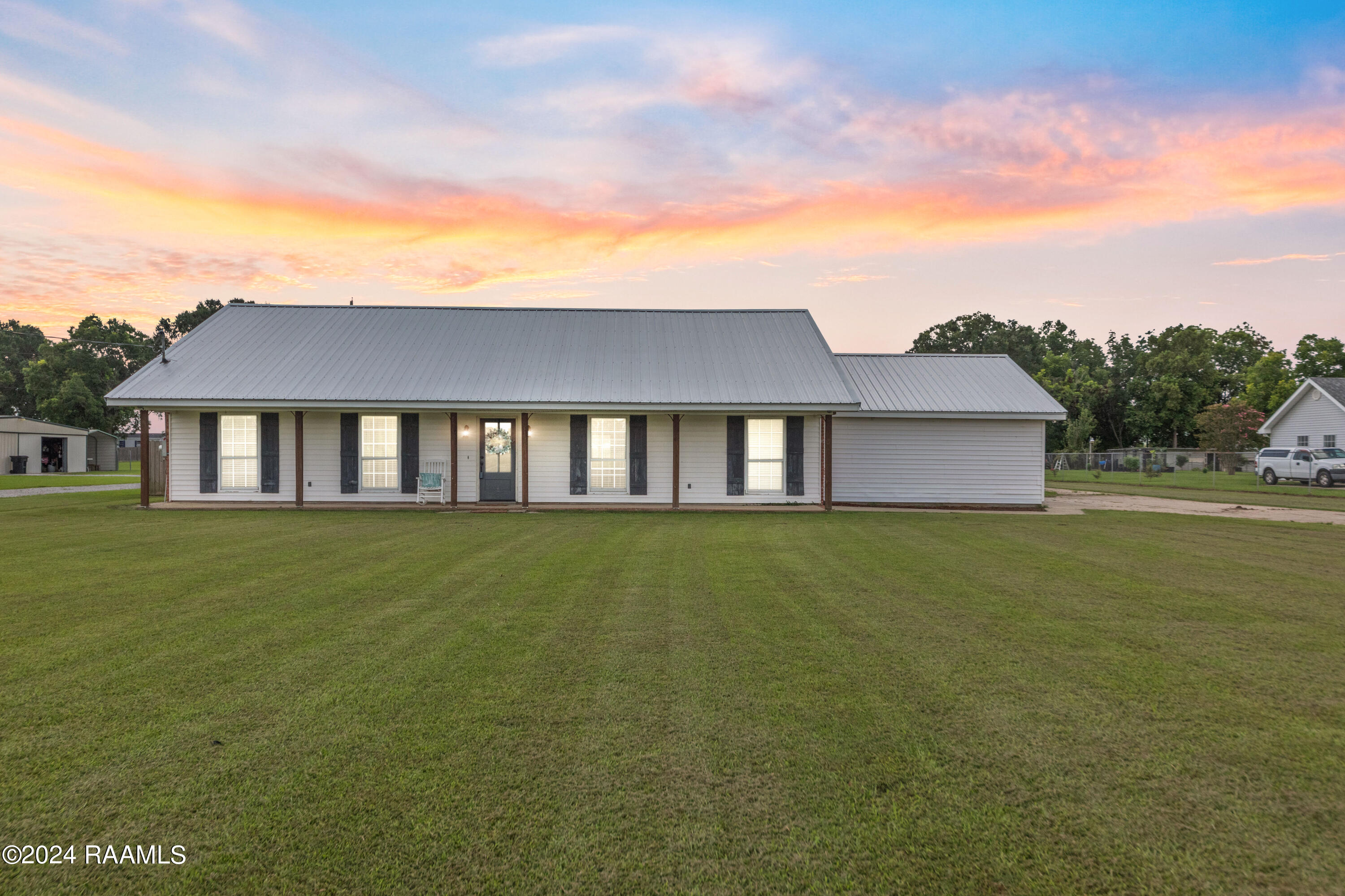 1315 Captain Cade Road New Iberia, LA 70560 - Photo 35 of 35 twilight