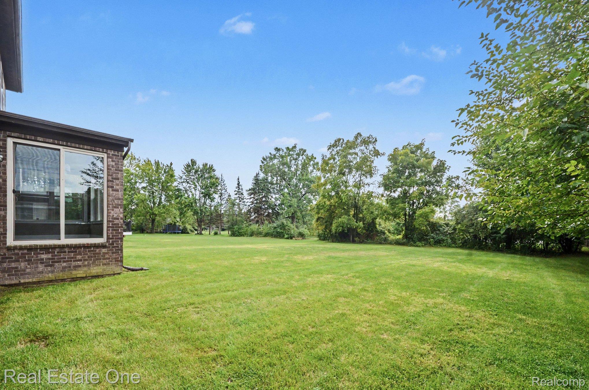 3499 John R Road Troy, MI 48083 - Photo 38 of 42 Private backyard