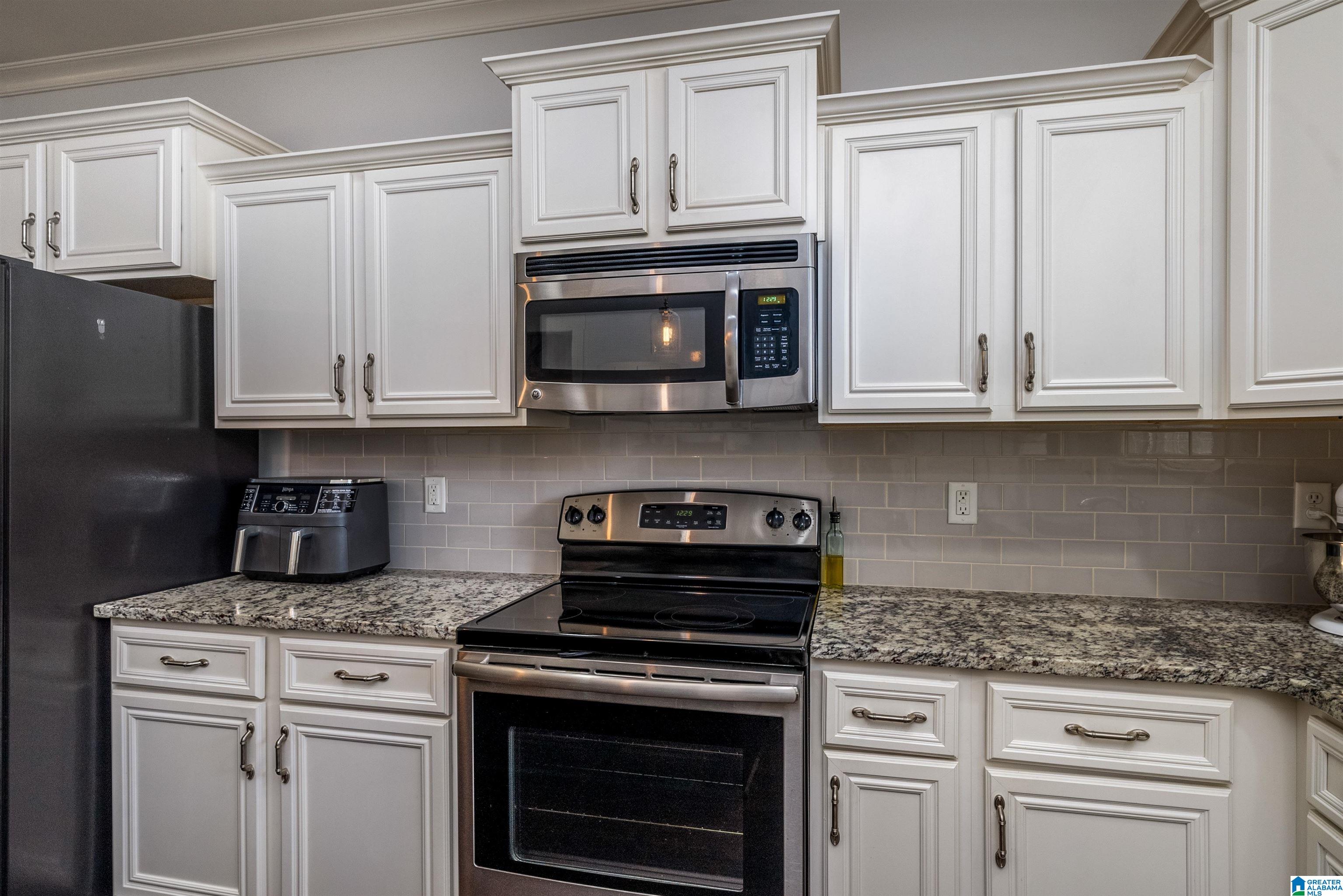 5249 Meadow Ridge Trail Bessemer, AL 35022 - Photo 16 of 37
