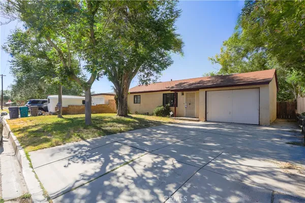 $355,000 | 1109 West Lumber Street, Lancaster, CA 93534